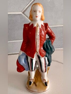 Colonial Man Figurine Porcelain/Ceramic.  Made In Occupied Japan